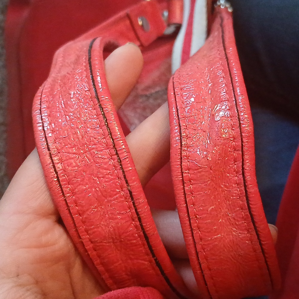 Coach heart poppy red large tote bag - Picture 9 of 17